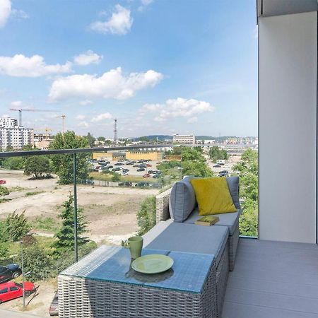 Yacht Park Rentyear Apartments กดิเนีย ภายนอก รูปภาพ