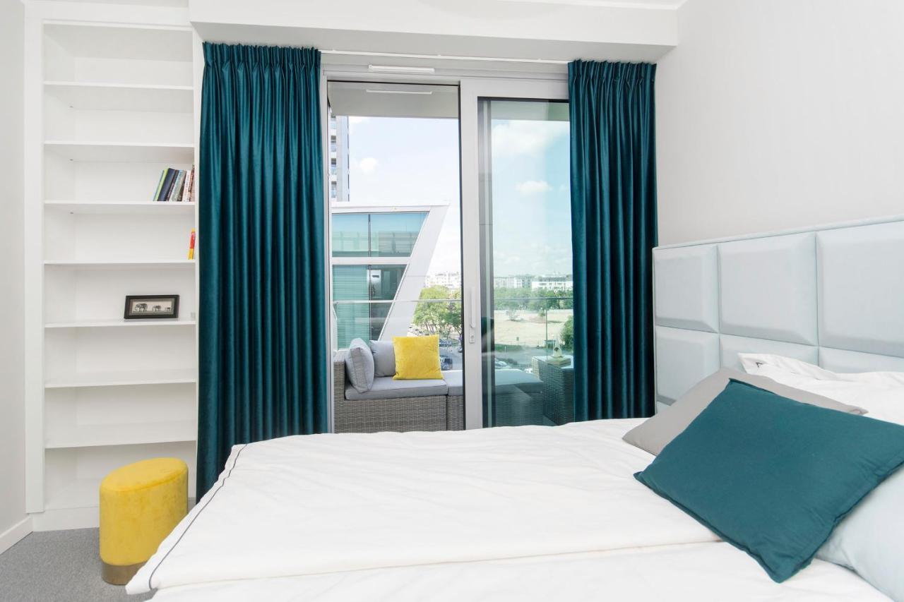 Yacht Park Rentyear Apartments กดิเนีย ภายนอก รูปภาพ