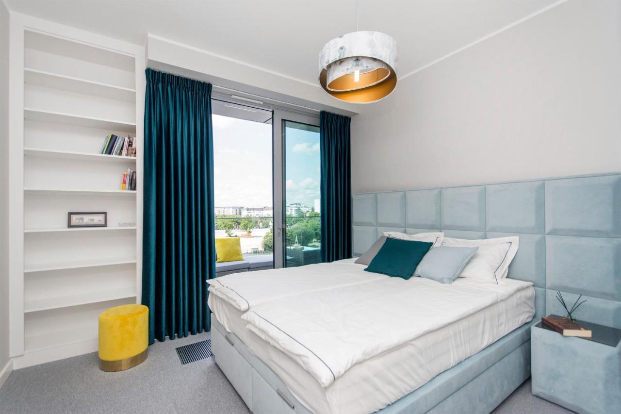 Yacht Park Rentyear Apartments กดิเนีย ภายนอก รูปภาพ